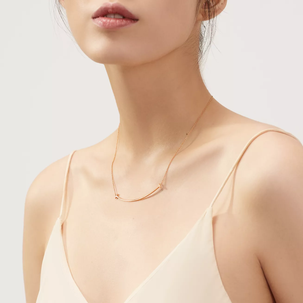 Tiffany T Series Medium Smile Necklace